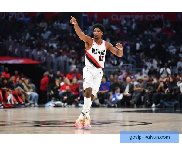 亨德森助攻数据持续提升，展现良好发挥状态