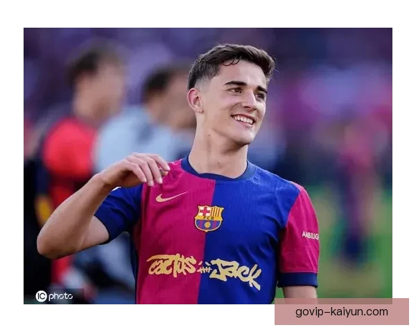 加维诺坎普传奇地位持续引发关注，巴萨青训明星成球队未来希望